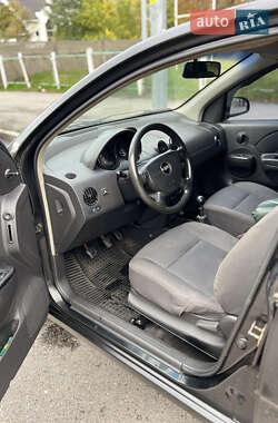 Хэтчбек Chevrolet Aveo 2007 в 