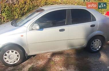 Седан Chevrolet Aveo 2005 в Киеве