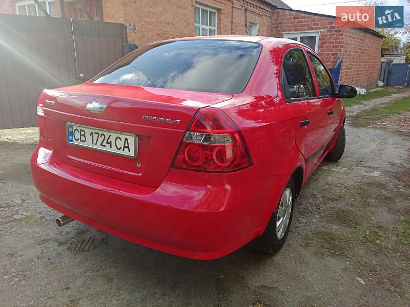 Седан Chevrolet Aveo 2006 в Ромнах