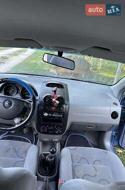 Седан Chevrolet Aveo 2005 в 