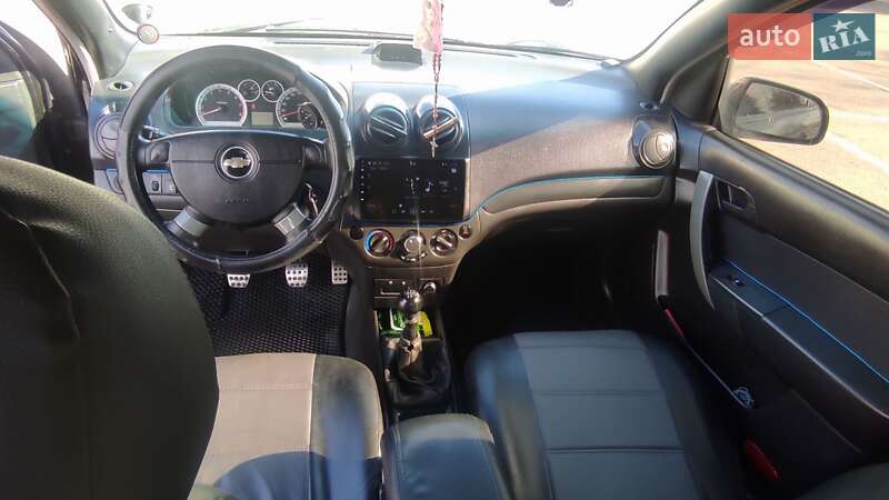 Седан Chevrolet Aveo 2006 в Львове