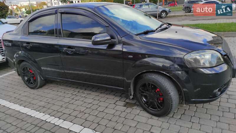 Седан Chevrolet Aveo 2006 в Львове