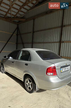 Седан Chevrolet Aveo 2004 в  фото 6 Седан Chevrolet Aveo 2004 в
