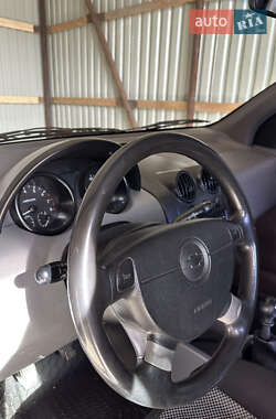 Седан Chevrolet Aveo 2004 в  фото 10 Седан Chevrolet Aveo 2004 в