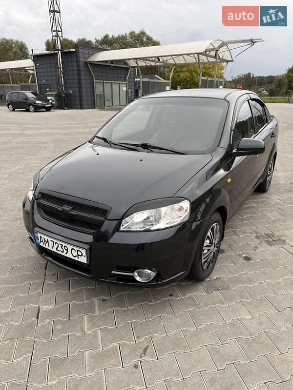 Седан Chevrolet Aveo 2006 в Звягелі
