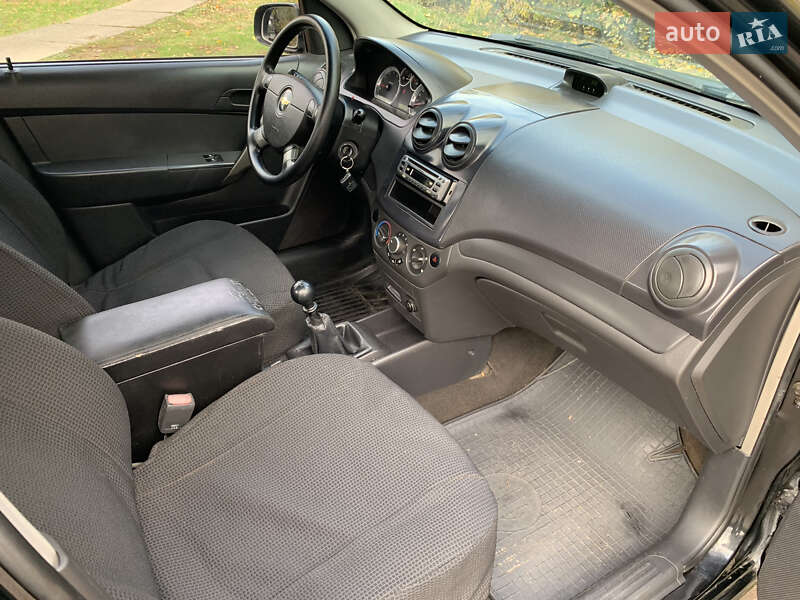 Седан Chevrolet Aveo 2006 в Киеве