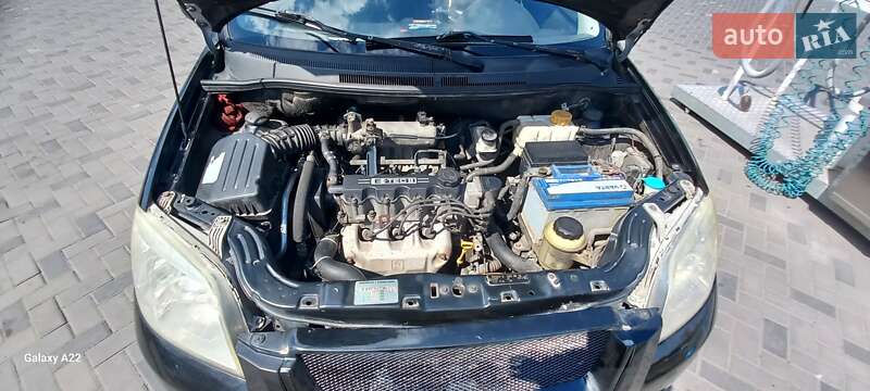 Седан Chevrolet Aveo 2006 в Запорожье
