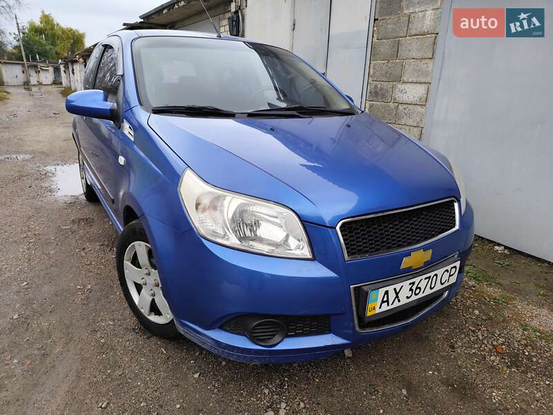 Хэтчбек Chevrolet Aveo 2008 в Киеве