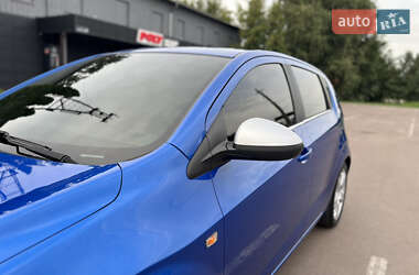 Хетчбек Chevrolet Aveo 2012 в 