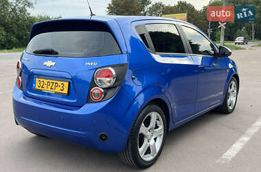 Хетчбек Chevrolet Aveo 2012 в 