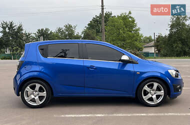 Хетчбек Chevrolet Aveo 2012 в 