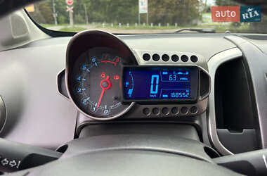 Хетчбек Chevrolet Aveo 2012 в 
