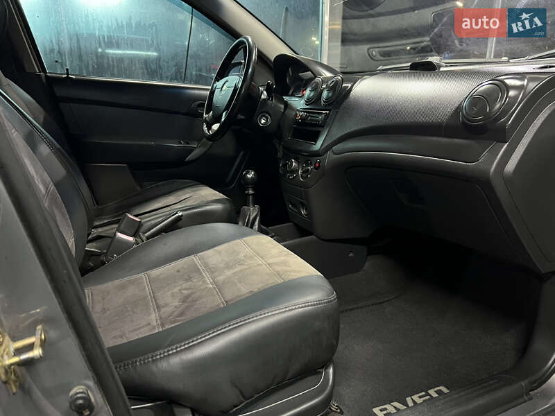 Седан Chevrolet Aveo 2006 в Киеве фото 3 Седан Chevrolet Aveo 2006 в Киеве