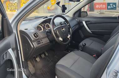 Хетчбек Chevrolet Aveo 2011 в  фото 8 Хетчбек Chevrolet Aveo 2011 в