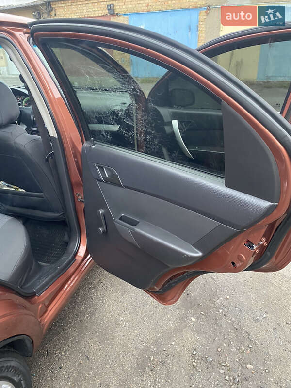 Седан Chevrolet Aveo 2011 в Софіївській Борщагівці