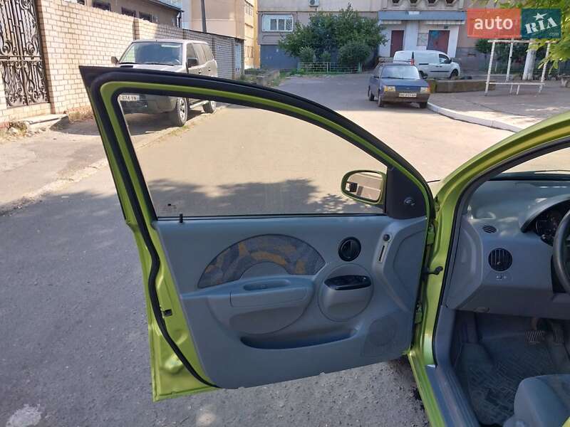 Хетчбек Chevrolet Aveo 2005 в Миколаєві