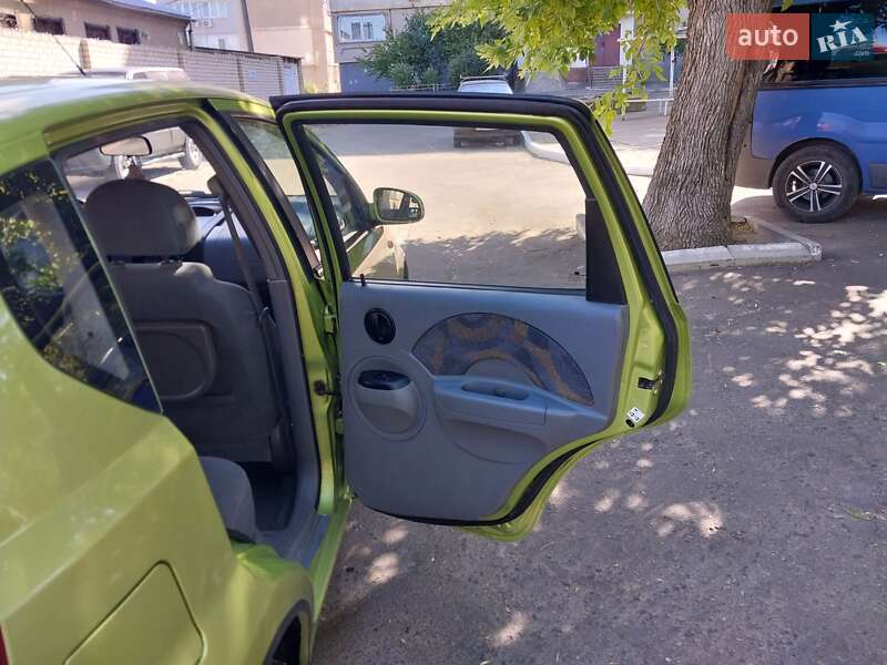 Хетчбек Chevrolet Aveo 2005 в Миколаєві