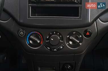 Седан Chevrolet Aveo 2011 в 