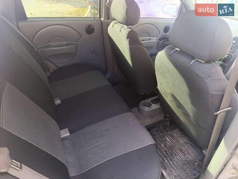 Хэтчбек Chevrolet Aveo 2005 в Казанке фото 5 Хэтчбек Chevrolet Aveo 2005 в Казанке