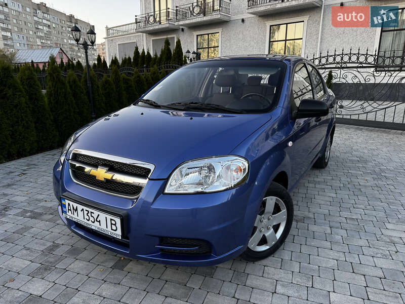 Седан Chevrolet Aveo 2008 в Виннице