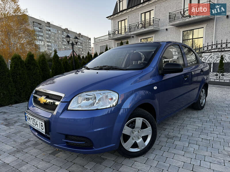 Седан Chevrolet Aveo 2008 в Виннице