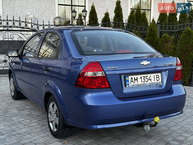 Седан Chevrolet Aveo 2008 в Виннице