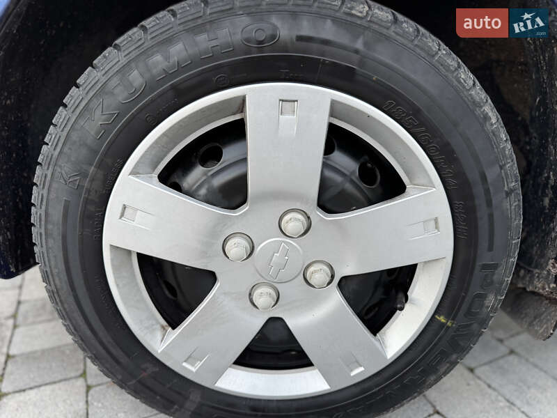 Седан Chevrolet Aveo 2008 в Виннице