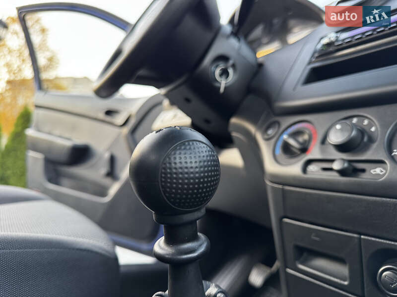 Седан Chevrolet Aveo 2008 в Виннице