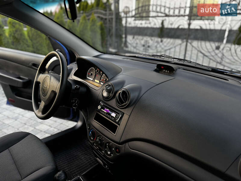 Седан Chevrolet Aveo 2008 в Виннице