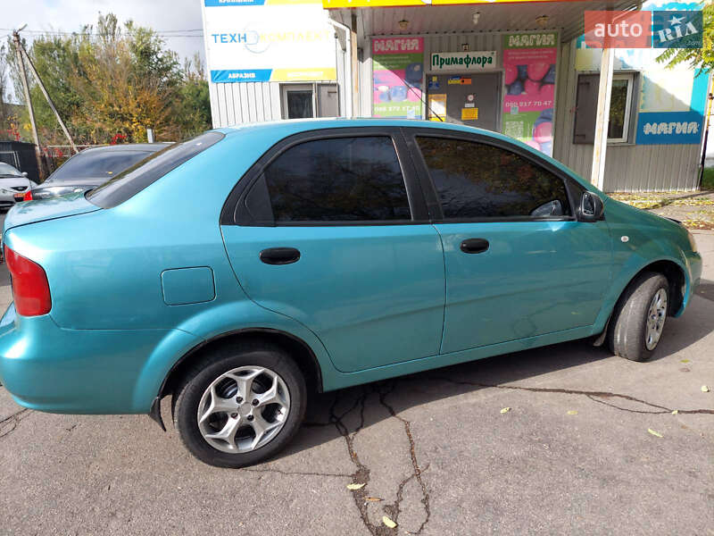 Седан Chevrolet Aveo 2005 в Кременчуге фото 2 Седан Chevrolet Aveo 2005 в Кременчуге