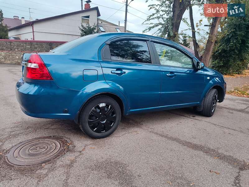 Седан Chevrolet Aveo 2008 в Дніпрі
