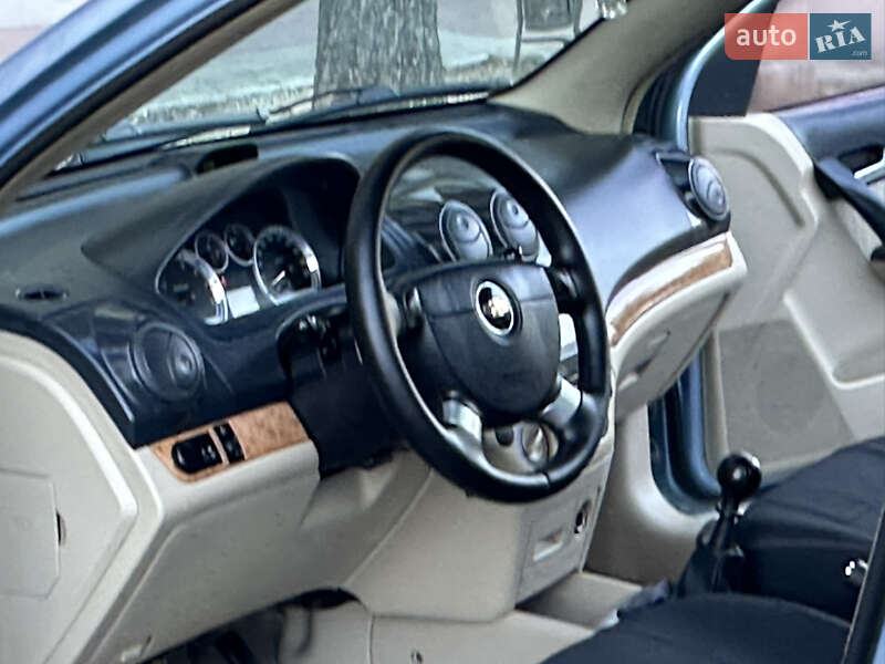 Седан Chevrolet Aveo 2007 в Николаеве