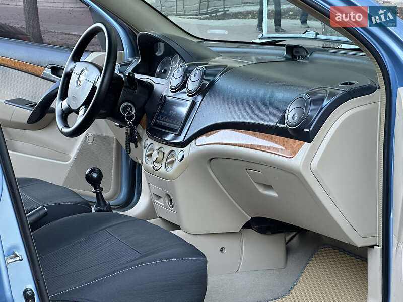 Седан Chevrolet Aveo 2007 в Николаеве
