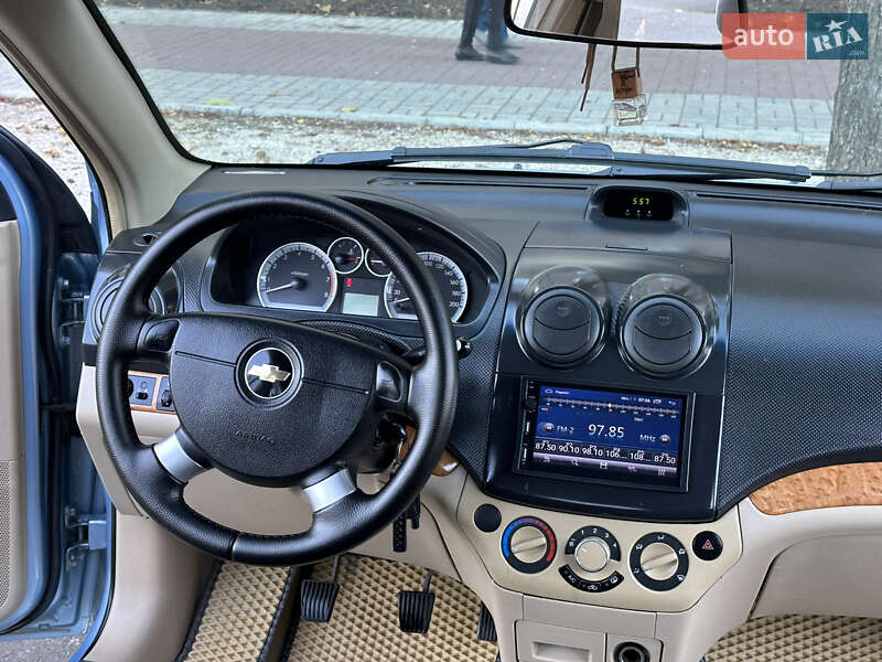 Седан Chevrolet Aveo 2007 в Николаеве