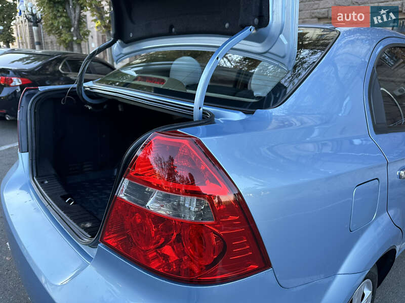 Седан Chevrolet Aveo 2007 в Николаеве