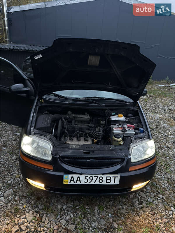 Седан Chevrolet Aveo 2005 в Киеве фото 50 Седан Chevrolet Aveo 2005 в Киеве