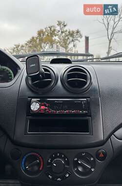 Хетчбек Chevrolet Aveo 2008 в  фото 24 Хетчбек Chevrolet Aveo 2008 в