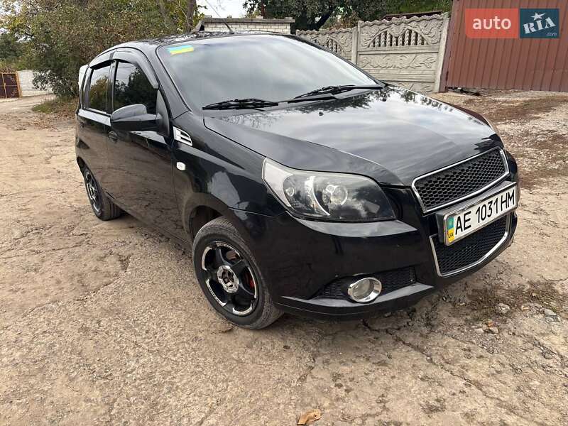Хетчбек Chevrolet Aveo 2008 в Дніпрі
