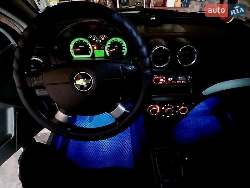 Седан Chevrolet Aveo 2007 в Чернигове