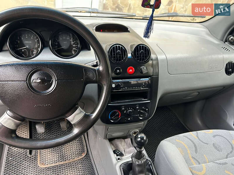 Седан Chevrolet Aveo 2004 в Хмельницком фото 8 Седан Chevrolet Aveo 2004 в Хмельницком