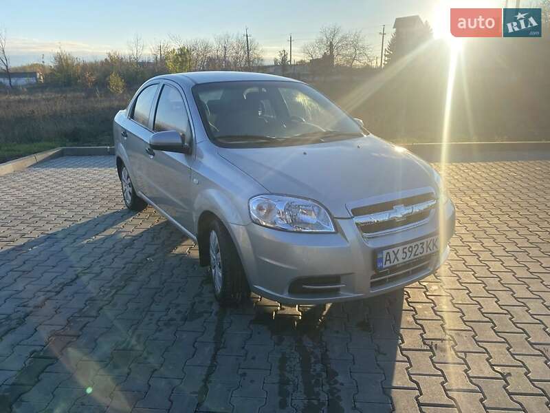 Седан Chevrolet Aveo 2011 в Николаеве