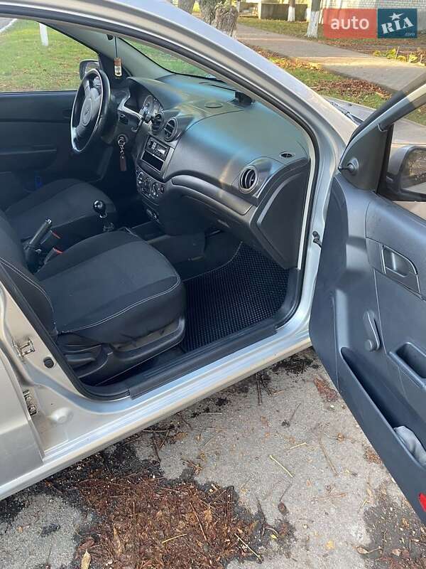 Седан Chevrolet Aveo 2011 в Николаеве