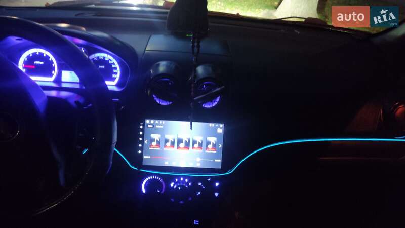 Седан Chevrolet Aveo 2006 в Львове