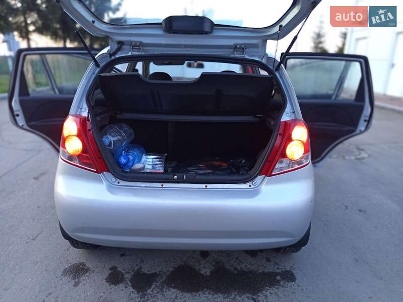 Хэтчбек Chevrolet Aveo 2006 в Коломые