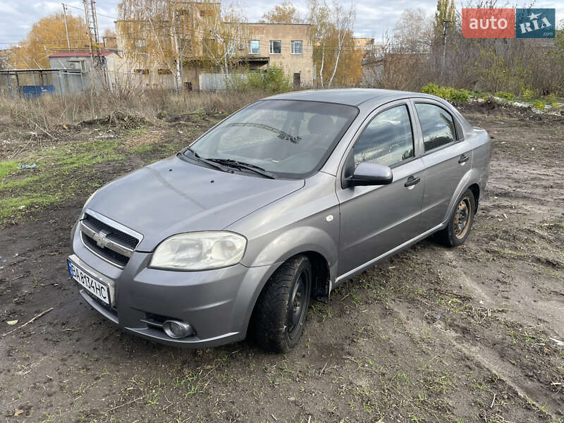 Седан Chevrolet Aveo 2006 в Новомиргороді