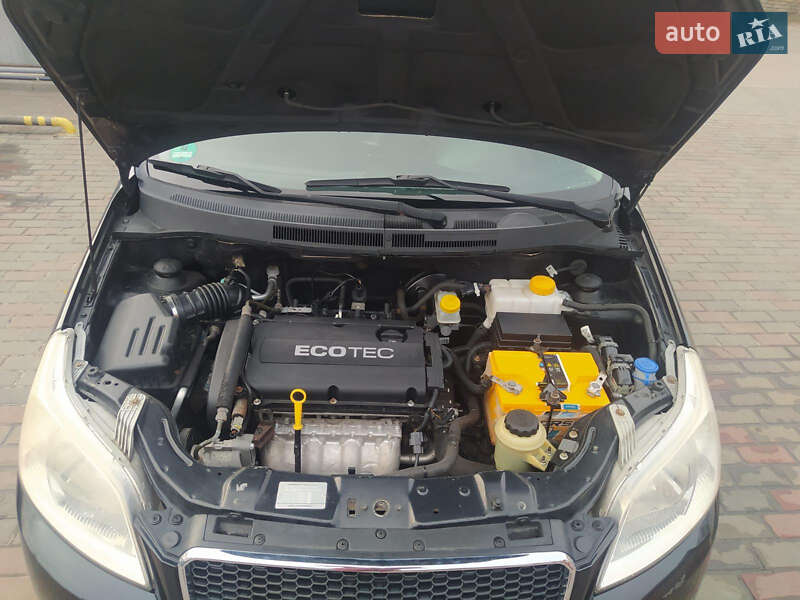 Хэтчбек Chevrolet Aveo 2009 в Черкассах фото 2 Хэтчбек Chevrolet Aveo 2009 в Черкассах