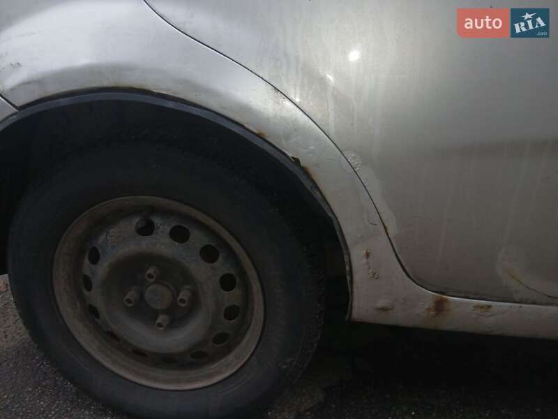 Седан Chevrolet Aveo 2006 в Києві фото 4 Седан Chevrolet Aveo 2006 в Києві