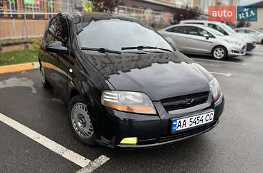 Хэтчбек Chevrolet Aveo 2008 в Киеве