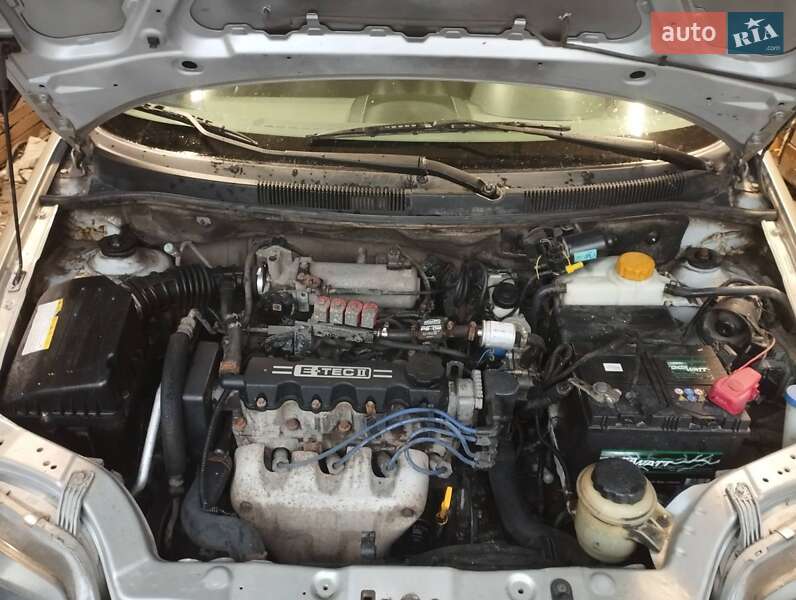 Седан Chevrolet Aveo 2005 в Харькове