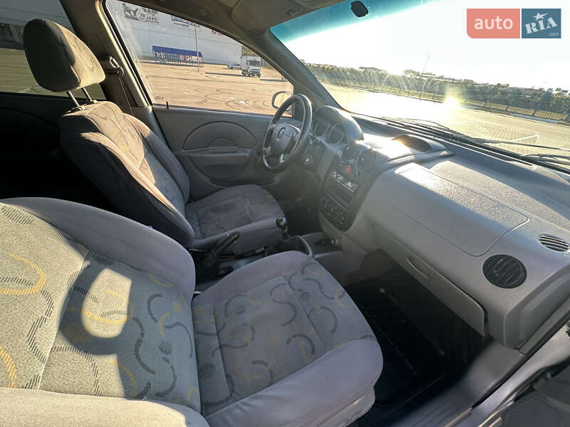 Хэтчбек Chevrolet Aveo 2005 в Одессе